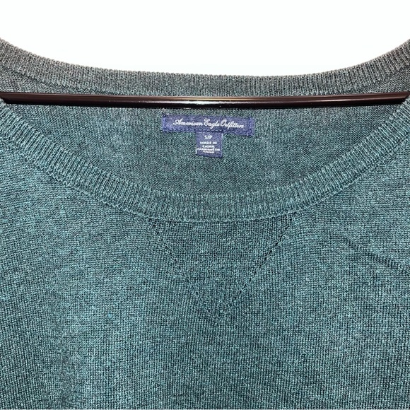 ❤️4for$20! American Eagle Dark Green Scoop Neck Sweater Size Small - Picture 2 of 3